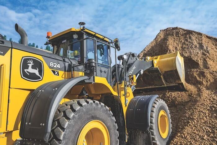 John Deere lanza las cargadoras de ruedas 744 y 824 X-Tier con sistema E-Drive | Mundo Ingeniería