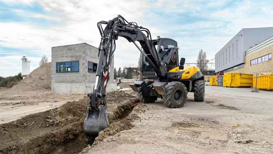 Mecalac 12MTX: La Excavadora de ruedas versátil y eficiente | Mundo Ingeniería