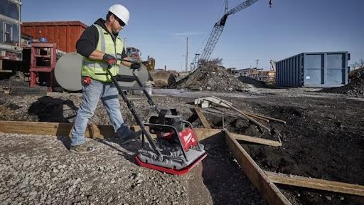 La electrificación de herramientas y equipos revolucionan la industria de la construcción | Mundo Ingeniería
