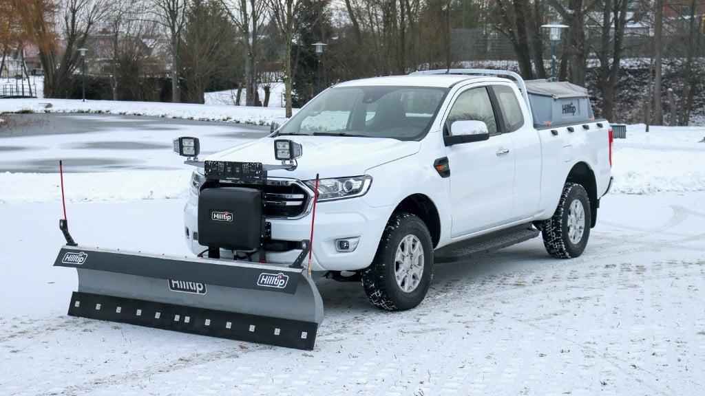 Lineup de quitanieves ligeros Hilltip equipan vehículos para una remoción de nieve eficiente | Mundo Ingeniería