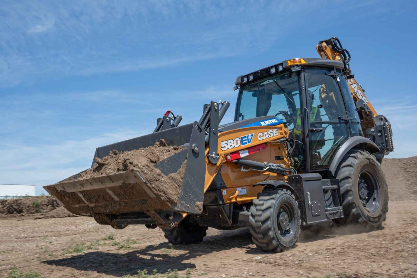 Portada: 580EV: La evolución eléctrica de Case en maquinaria pesada
