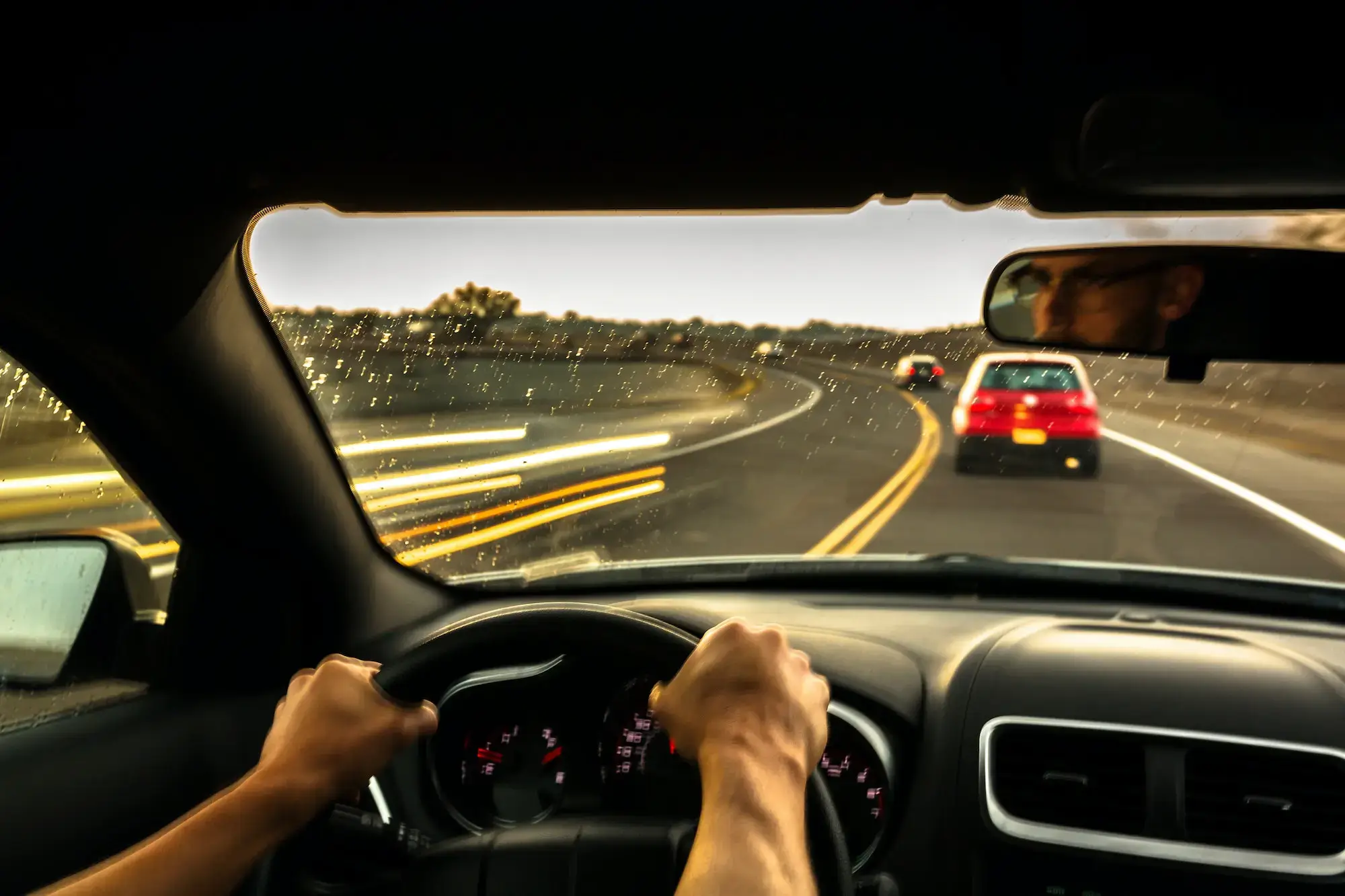 Portada: ¿Por qué escuchas ruido de la carretera al conducir?